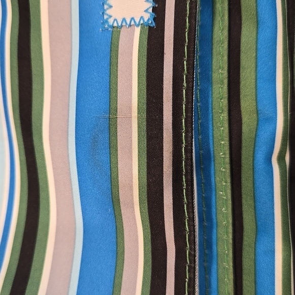 JU JU BE BETTER BEE STRIPED MESSANGER DIAPER BAG WITH CHANGING PAD. - Picture 6 of 11